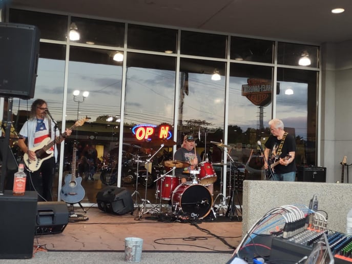 Gallery photo 5 of Breakin Steel