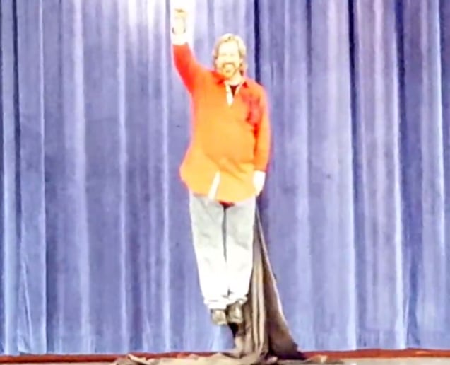 Gallery photo 16 of Brett Shaw's Magical Entertainment