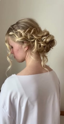 Gallery photo 2 of MB's Bridal Hairstyling