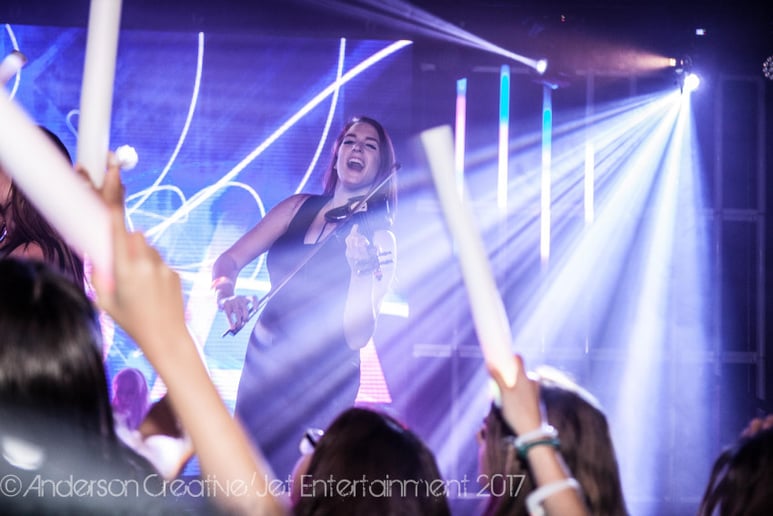Gallery photo 5 of Brigit O'Regan - Electric Violinist