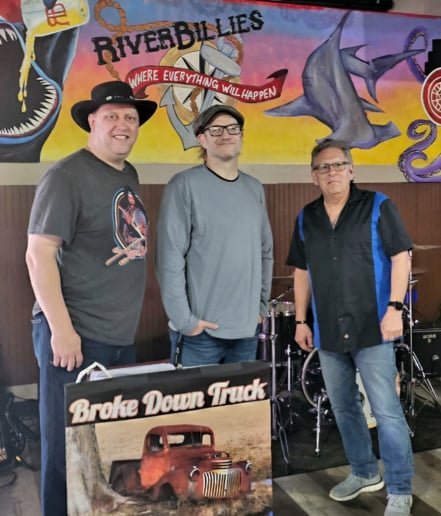 Gallery photo 1 of Broke Down Truck Country Band