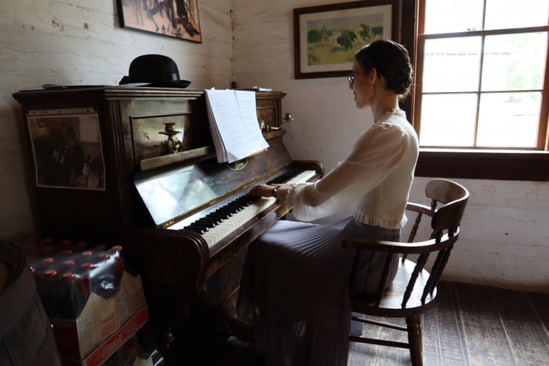 Gallery photo 2 of Bronwyn Schuman, Pianist