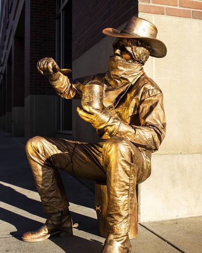 Gallery photo 4 of Bronze Cowboy
