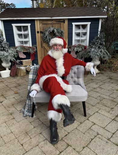 Gallery photo 5 of Tall Santa