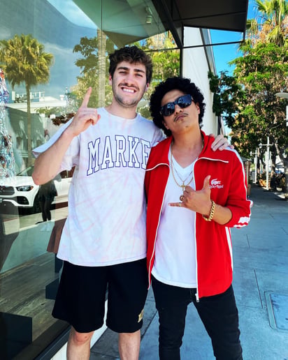 Gallery photo 5 of Bruno Mars Impersonator & Celebrity Lookalike Johnny Rico