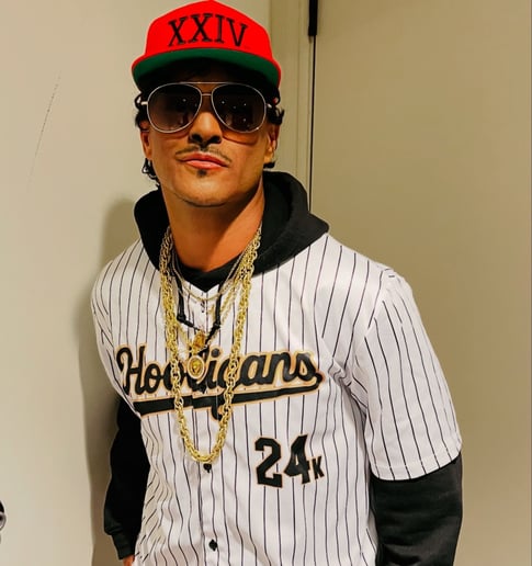 Gallery photo 1 of Bruno Mars Impersonator