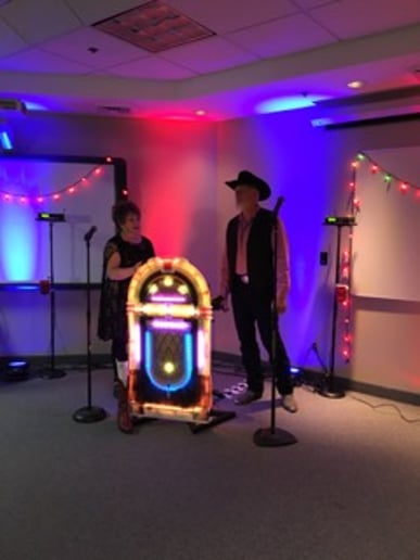 Gallery photo 8 of Bryce & Cindy Live Jukebox Style
