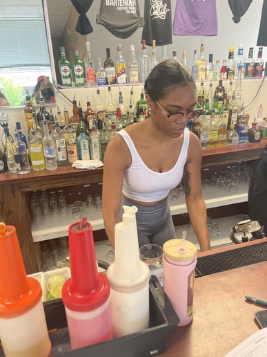 Gallery photo 2 of Bubbly Bartender