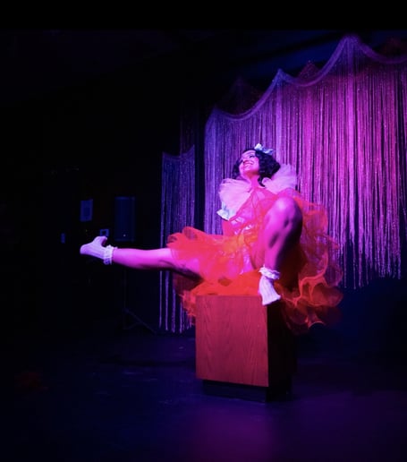 Gallery photo 5 of Bubbly Burlesque