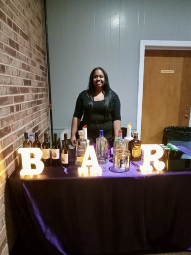 Gallery photo 5 of Bubbly Daze Bartending Services