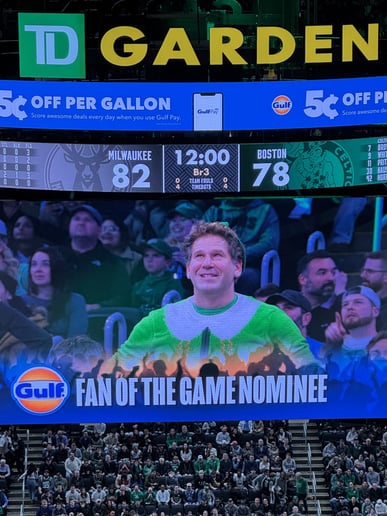 Gallery photo 10 of Buddy the Elf (Boston)