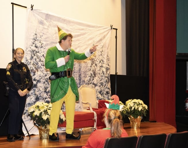 Gallery photo 6 of Buddy the Elf (Boston)