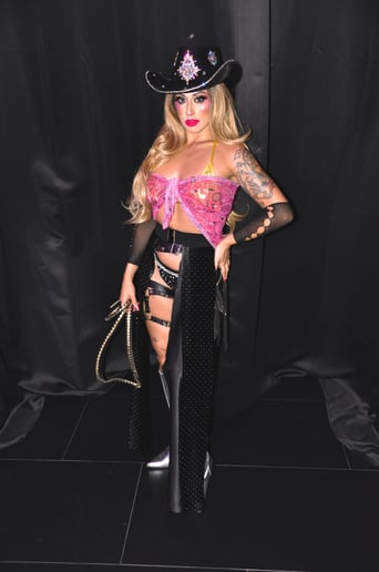 Gallery photo 8 of Burlesque and Gogo Dancing