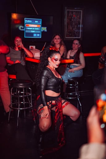 Gallery photo 10 of Burlesque and Gogo Dancing