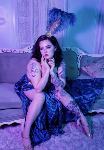 Gallery photo 4 of Burlesque Dancer