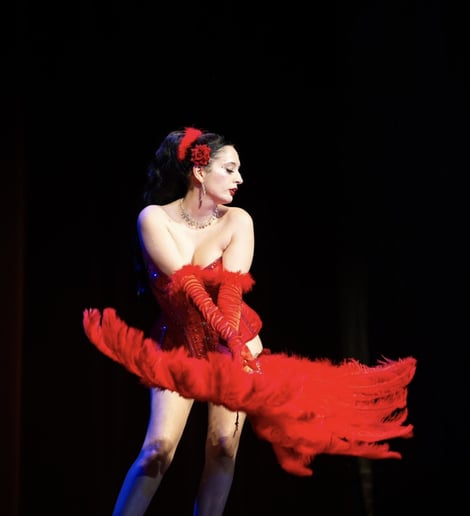 Gallery photo 3 of Allura Abyss Burlesque Dancer