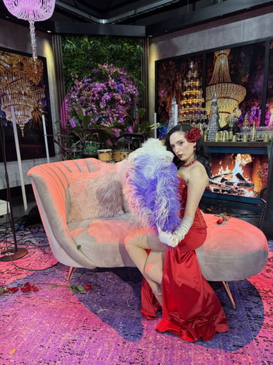 Gallery photo 7 of Allura Abyss Burlesque Dancer
