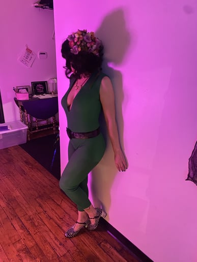 Gallery photo 3 of Goddess Green