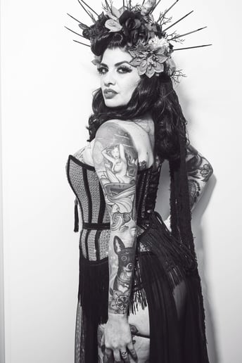 Gallery photo 2 of Lily Misfit Burlesque/Fire Performance