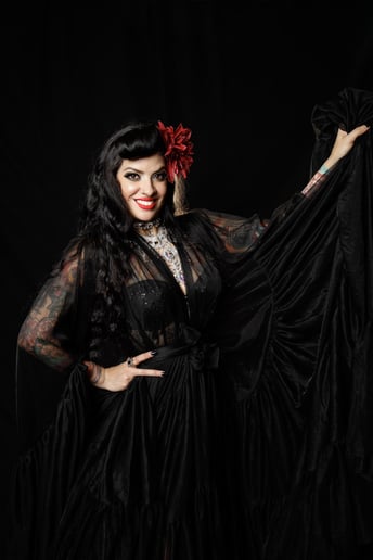 Gallery photo 3 of Lily Misfit Burlesque/Fire Performance