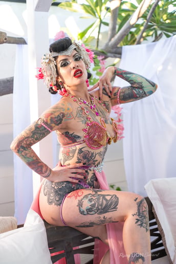 Gallery photo 8 of Lily Misfit Burlesque/Fire Performance
