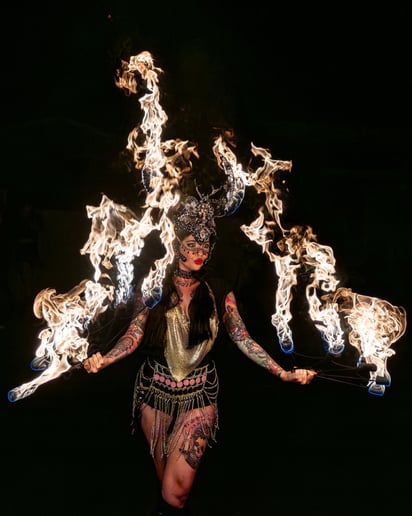Gallery photo 10 of Lily Misfit Burlesque/Fire Performance
