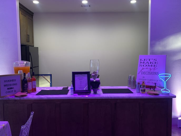 Gallery photo 5 of Buzzin Bee’s Bartending Service