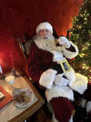 Gallery photo 3 of C Claus
