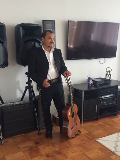Gallery photo 3 of Cañas Y Su Mariachi Norteño