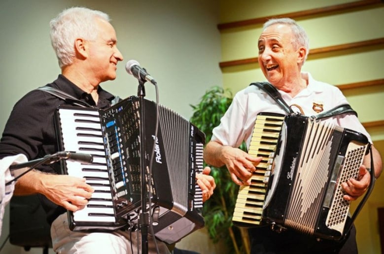 Gallery photo 4 of Cafe Accordion / Sax