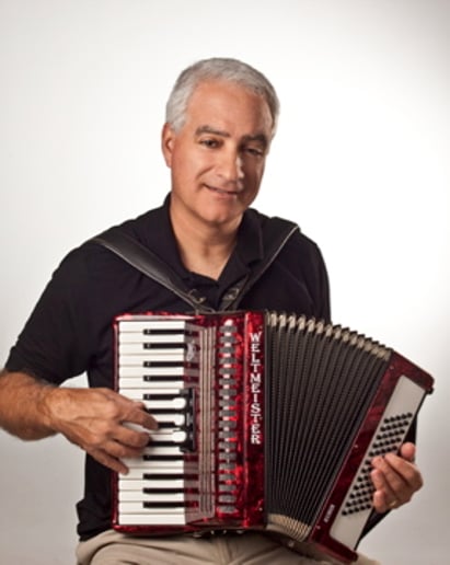 Gallery photo 6 of Cafe Accordion / Sax