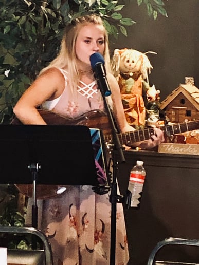 Gallery photo 4 of Caiya Meleigha