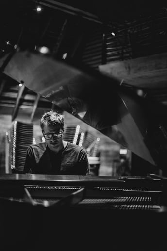 Gallery photo 4 of Caleb Nei Jazz