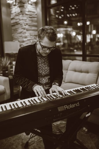 Gallery photo 9 of Caleb Nei Jazz