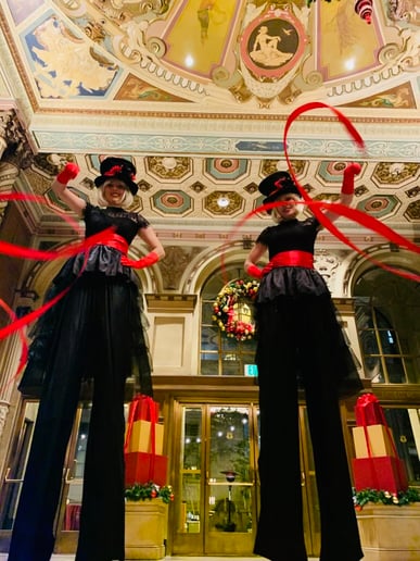 Gallery photo 4 of Cali Stilts Entertainment