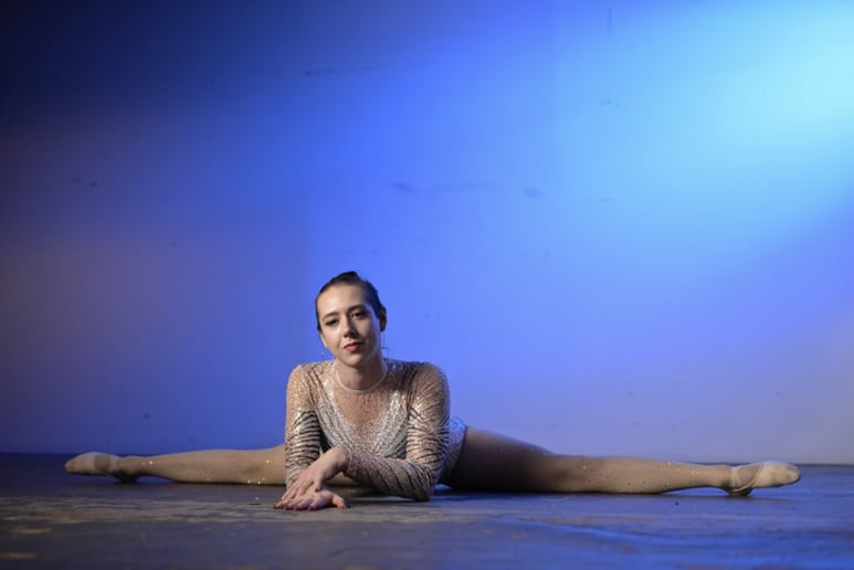 Gallery photo 3 of Ramona Cirquette