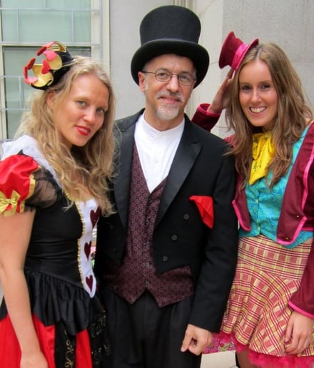 Gallery photo 2 of Magician Michael Cantor