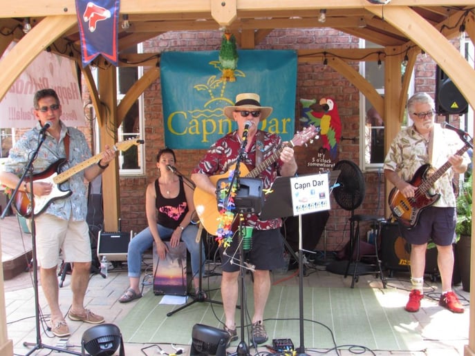 Gallery photo 3 of Capn Dar