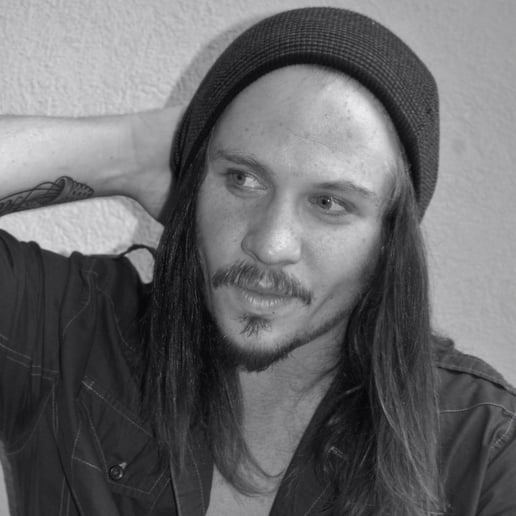 Gallery photo 4 of Captain Jack Sparrow Impersonator