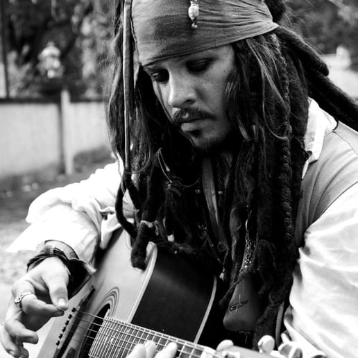 Gallery photo 9 of Captain Jack Sparrow Impersonator