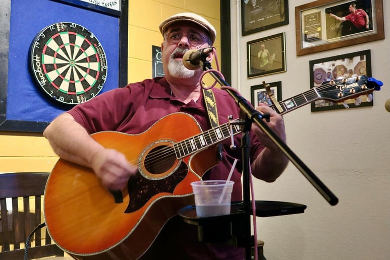 Gallery photo 5 of Captain Tom Music