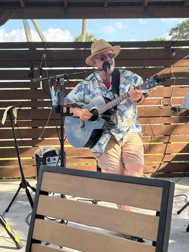Gallery photo 10 of Captain Tom Music