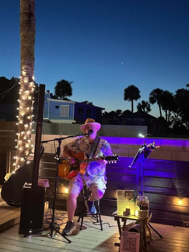 Gallery photo 12 of Captain Tom Music