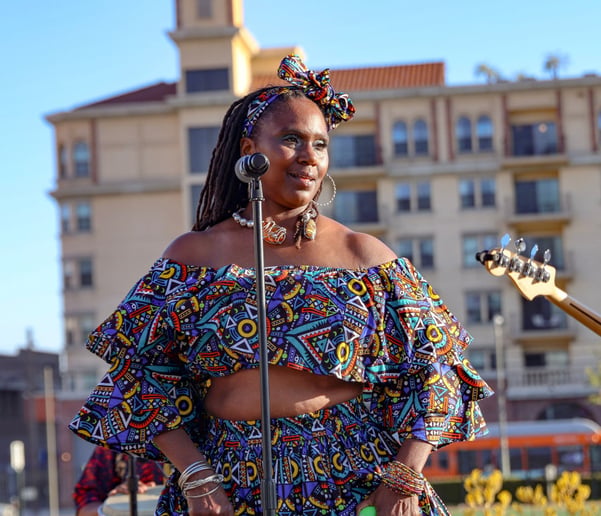 Gallery photo 10 of Queen Nyanza And The Royal Family