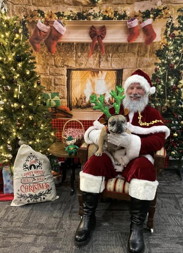 Gallery photo 2 of Carlisle PA Santa and Mrs. Claus