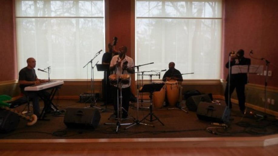 Gallery photo 5 of Carlitos Medrano & Sabor de mi Cuba