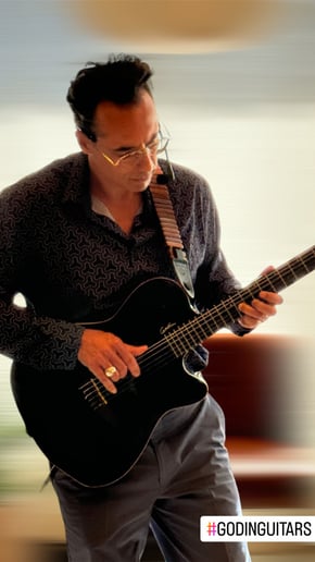 Gallery photo 3 of Carlos Dias