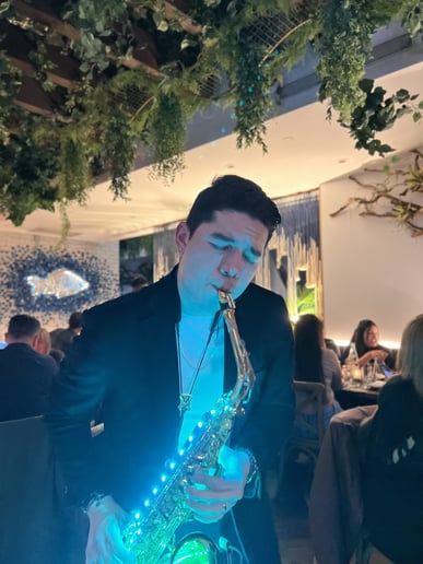 Gallery photo 4 of Carlos Rios - Sax