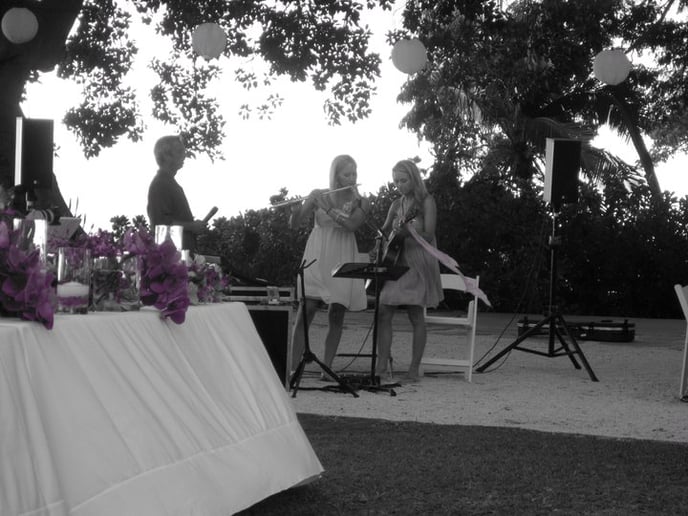 Gallery photo 8 of Carmen & Camille