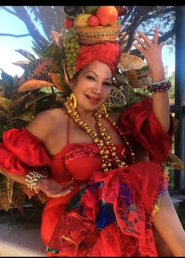 Gallery photo 5 of Carmen Miranda Impersonator